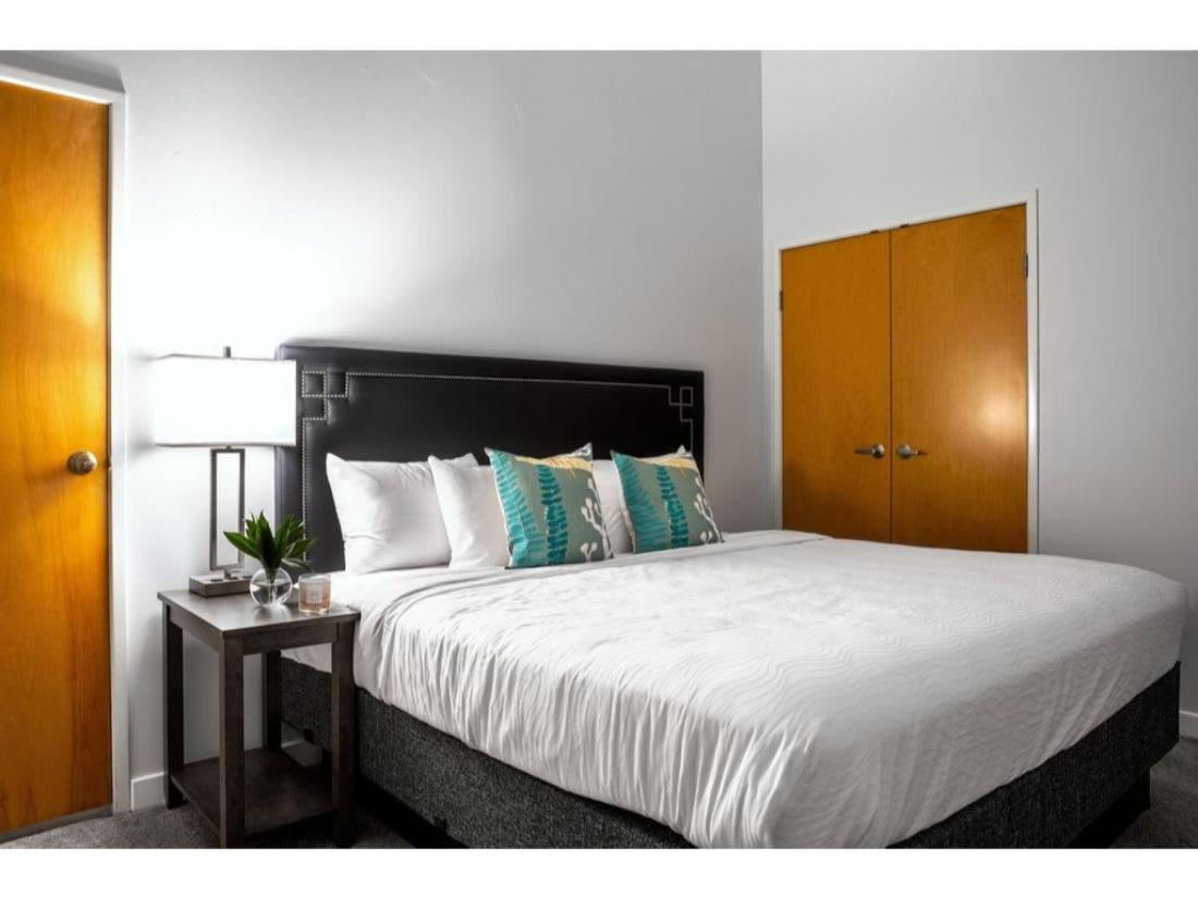 2Br 2Ba In The Block By Cozysuites! Indianapolis Eksteriør bilde